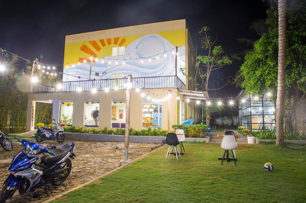 Emis Hotel Phu Quoc Bagian luar foto