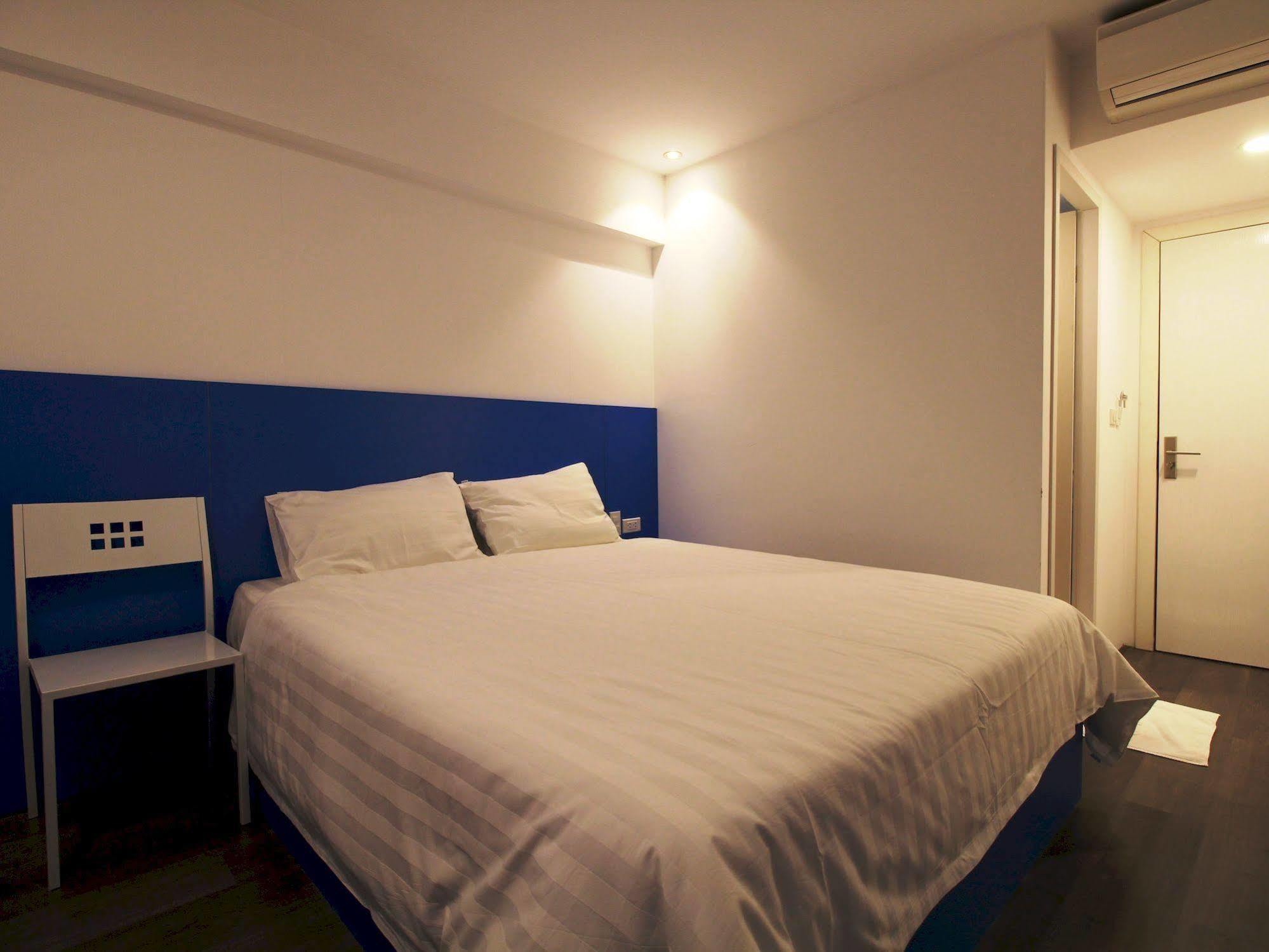 Emis Hotel Phu Quoc Bagian luar foto