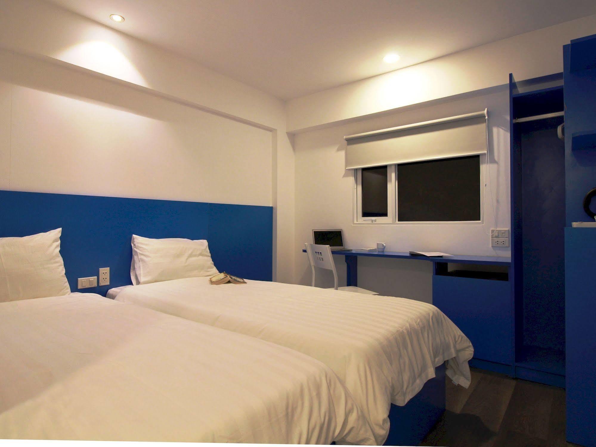 Emis Hotel Phu Quoc Bagian luar foto