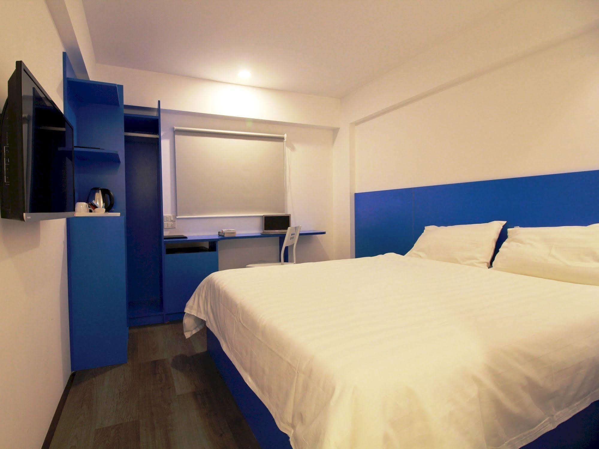 Emis Hotel Phu Quoc Bagian luar foto