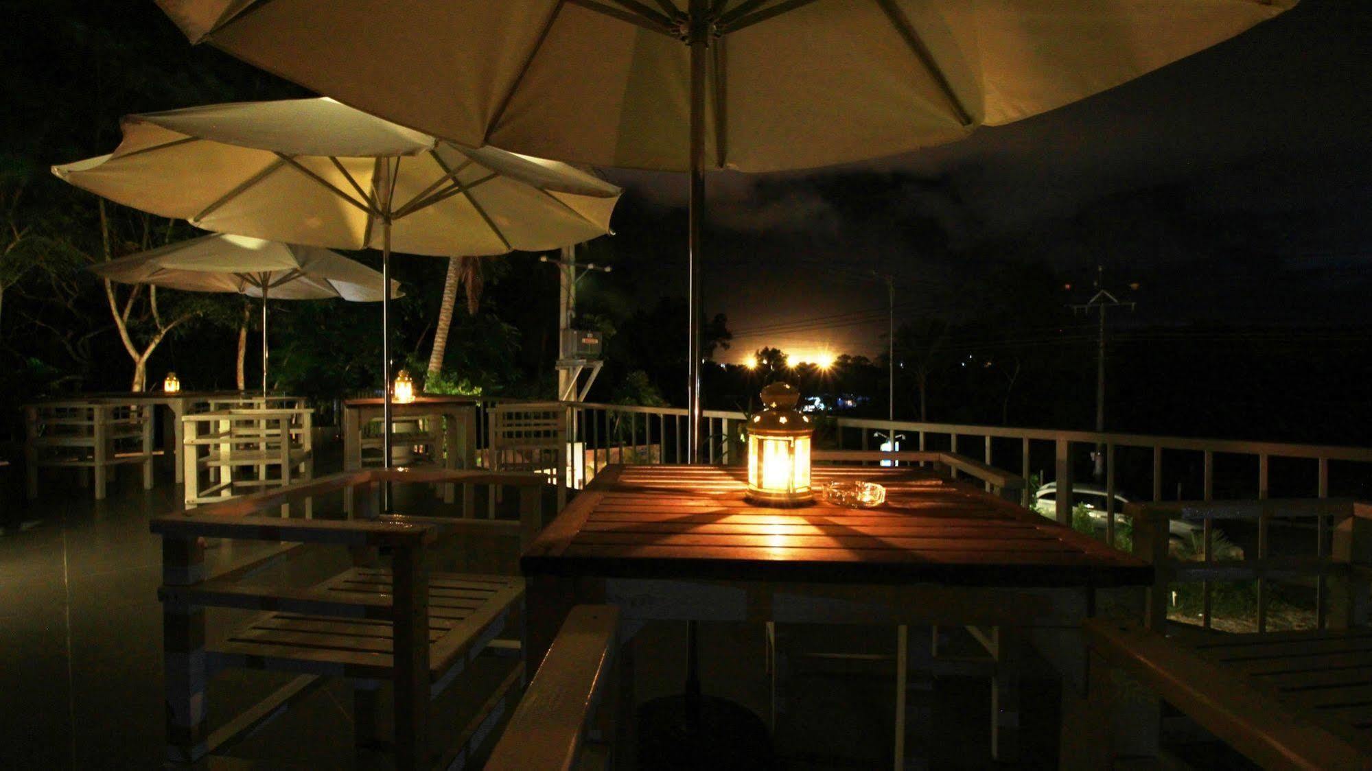 Emis Hotel Phu Quoc Bagian luar foto