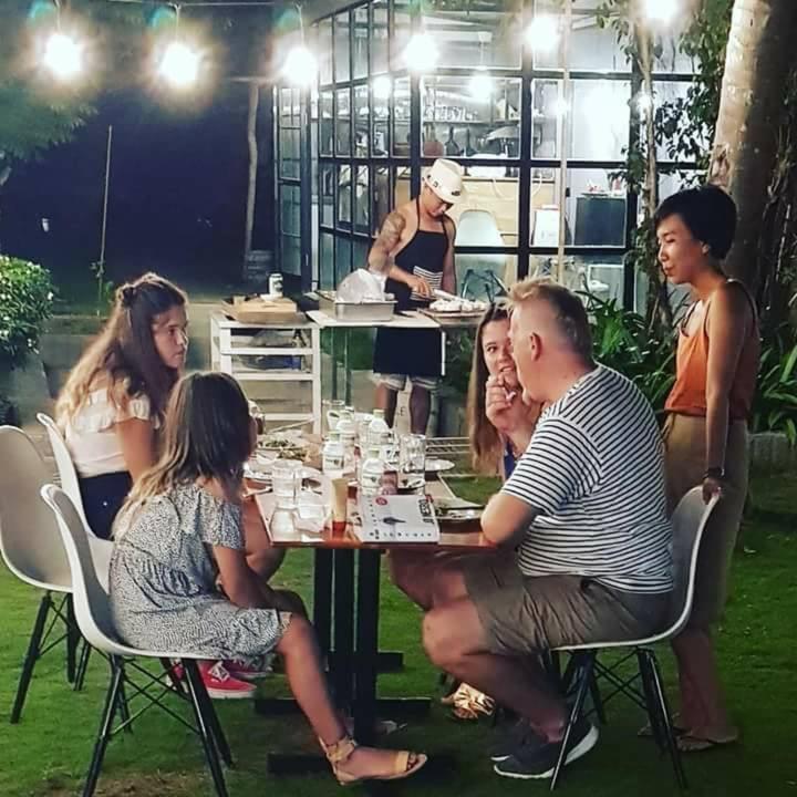 Emis Hotel Phu Quoc Bagian luar foto