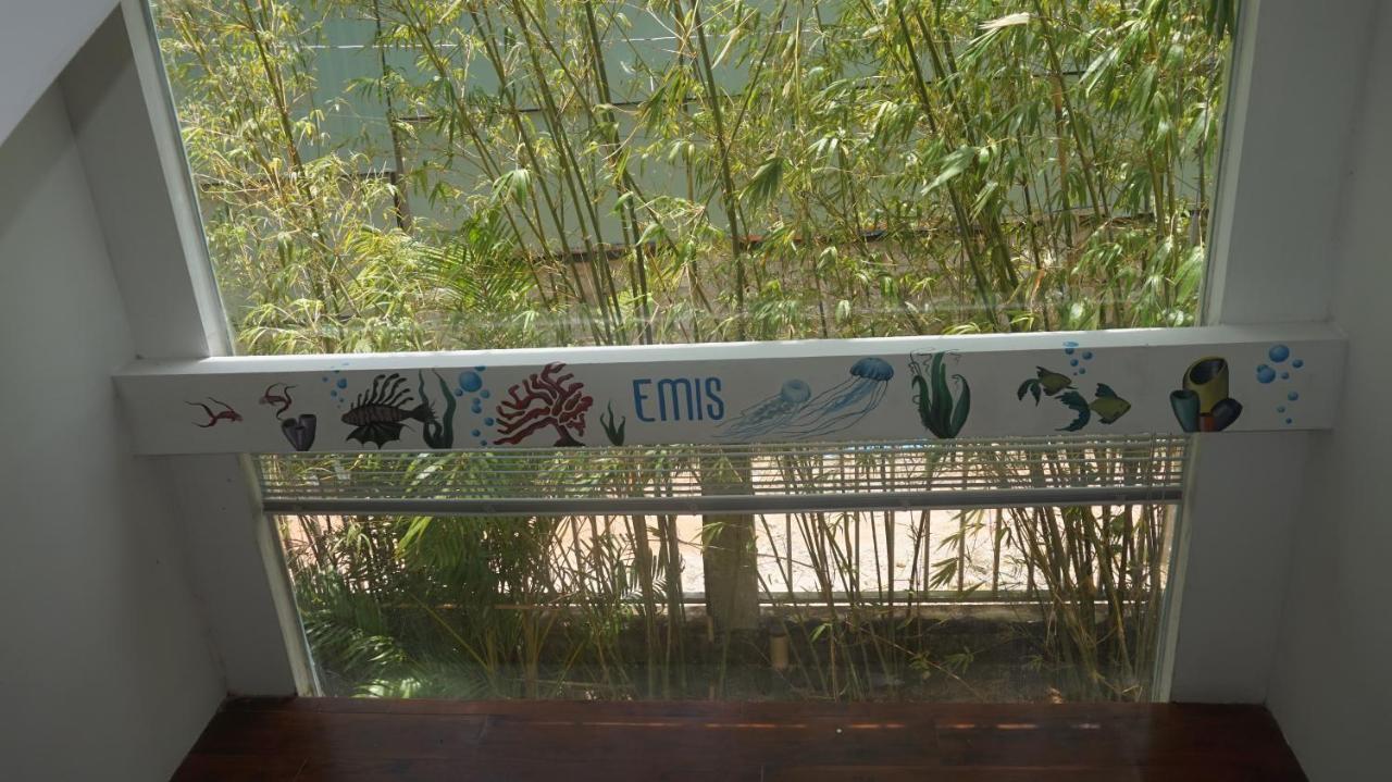 Emis Hotel Phu Quoc Bagian luar foto